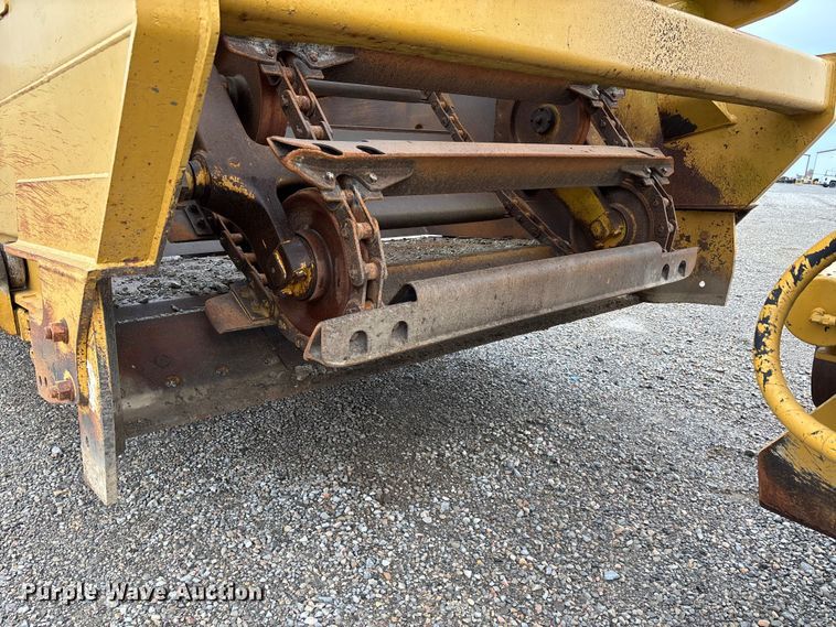 image for item EJ7762 2000 Caterpillar 615C II elevating scraper