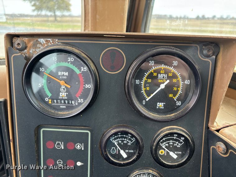 image for item EJ7762 2000 Caterpillar 615C II elevating scraper