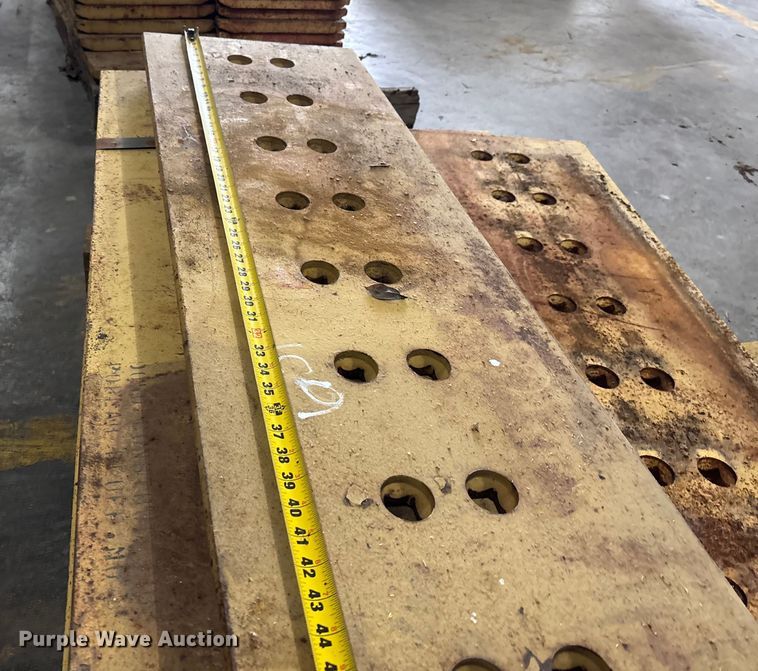 image for item EJ7763 Caterpillar cutting edges