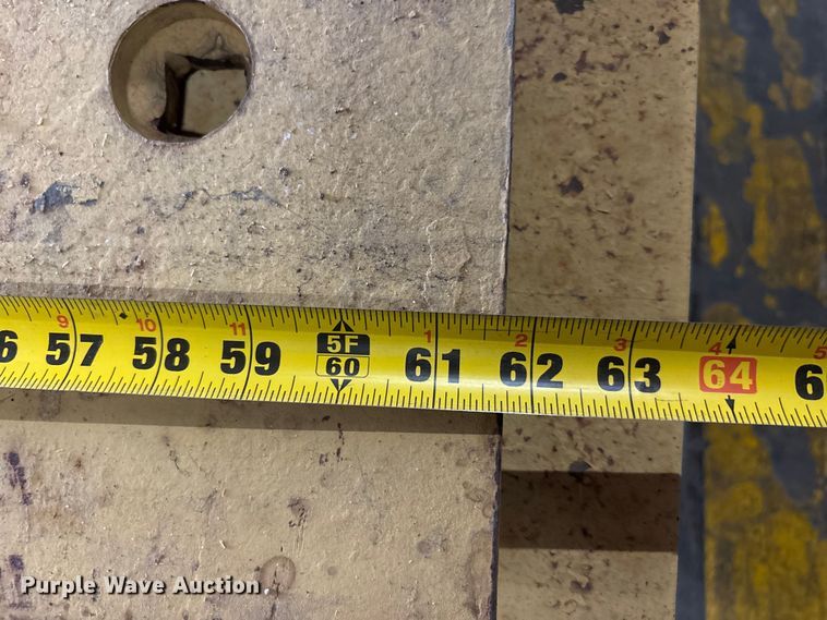 image for item EJ7763 Caterpillar cutting edges