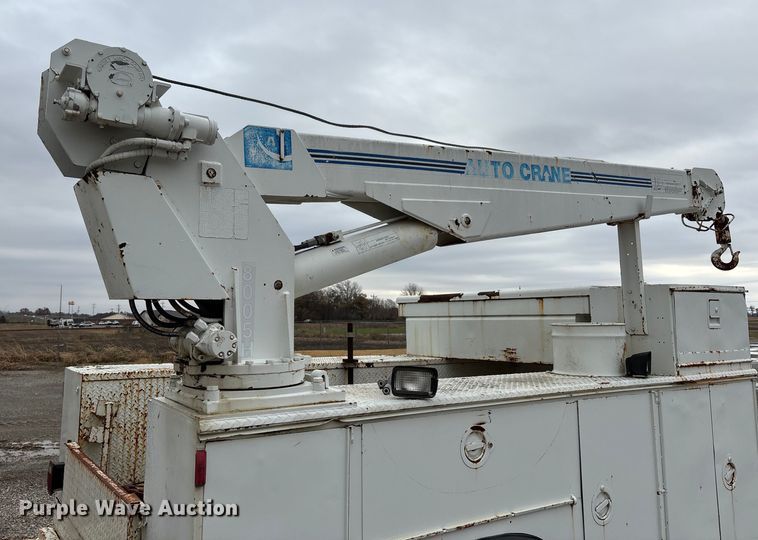 image for item EJ7764 Utility pickup truck bed with crane