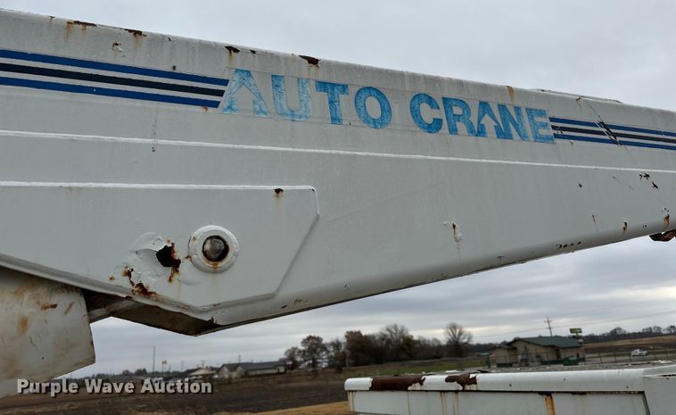 image for item EJ7764 Utility pickup truck bed with crane