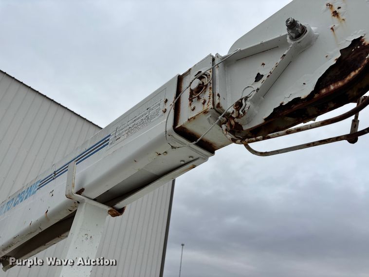 image for item EJ7764 Utility pickup truck bed with crane