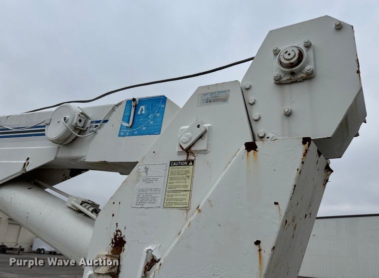 image for item EJ7764 Utility pickup truck bed with crane