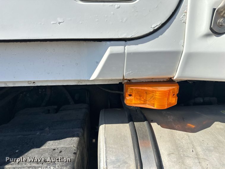 image for item EL0001 1992 Mack CH613 dump truck