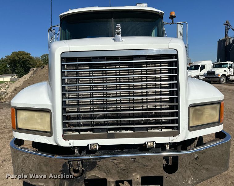image for item EL0001 1992 Mack CH613 dump truck