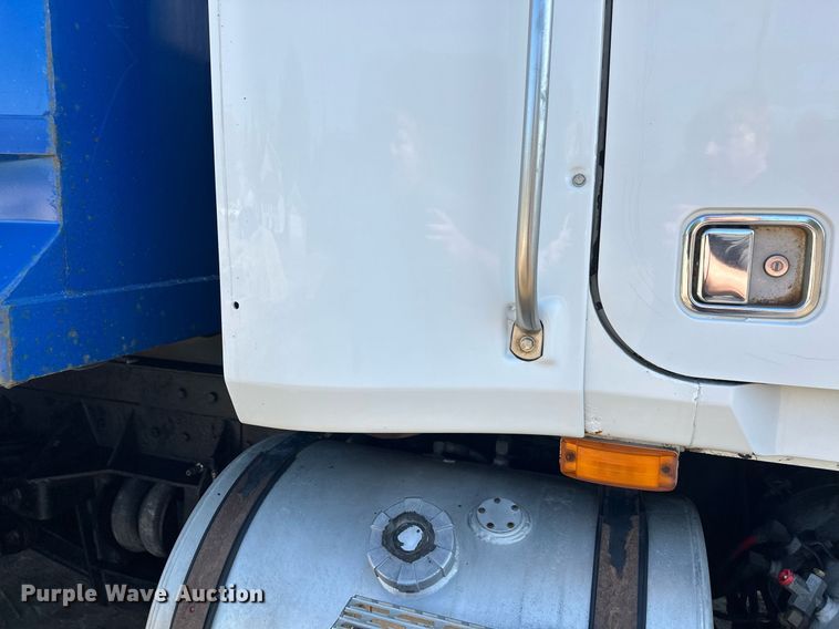 image for item EL0001 1992 Mack CH613 dump truck