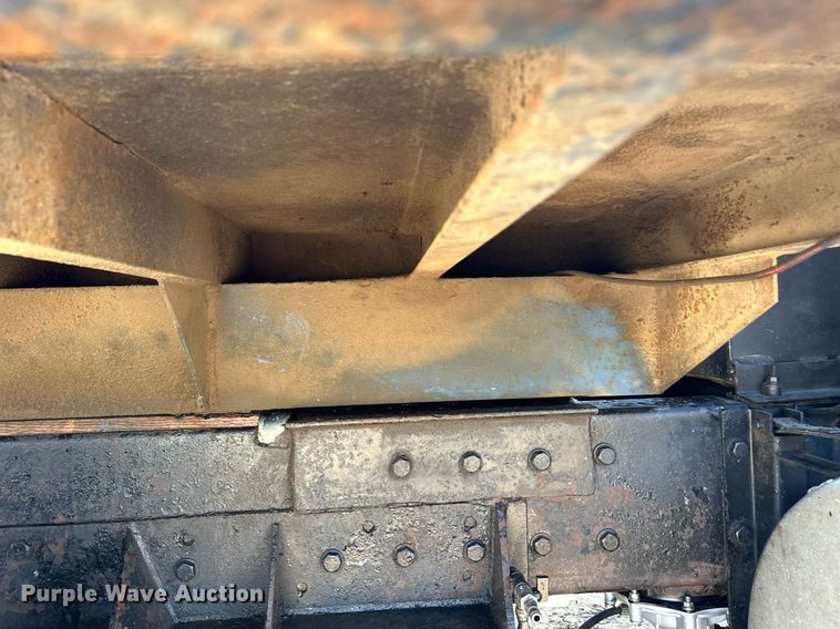 image for item EL0001 1992 Mack CH613 dump truck