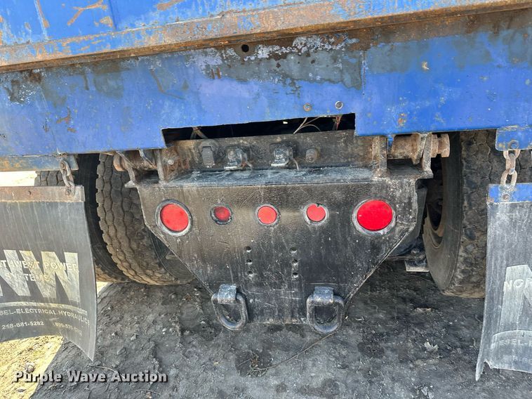 image for item EL0001 1992 Mack CH613 dump truck