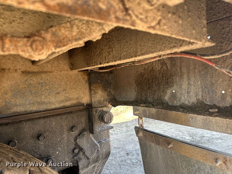 image for item EL0001 1992 Mack CH613 dump truck