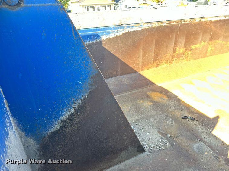 image for item EL0001 1992 Mack CH613 dump truck