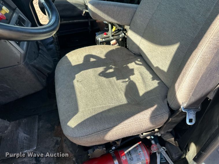 image for item EL0001 1992 Mack CH613 dump truck