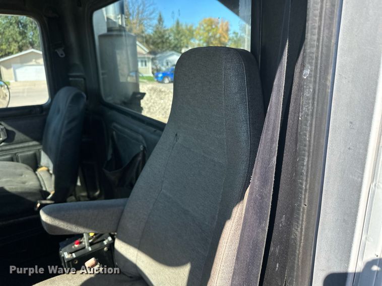 image for item EL0001 1992 Mack CH613 dump truck