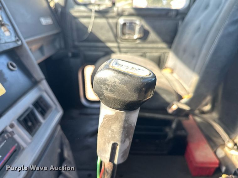 image for item EL0001 1992 Mack CH613 dump truck