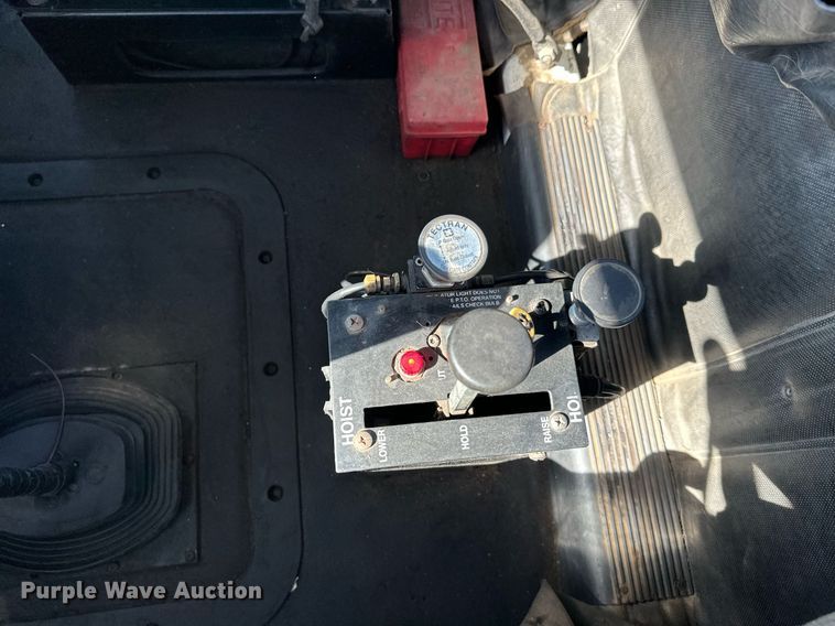 image for item EL0001 1992 Mack CH613 dump truck