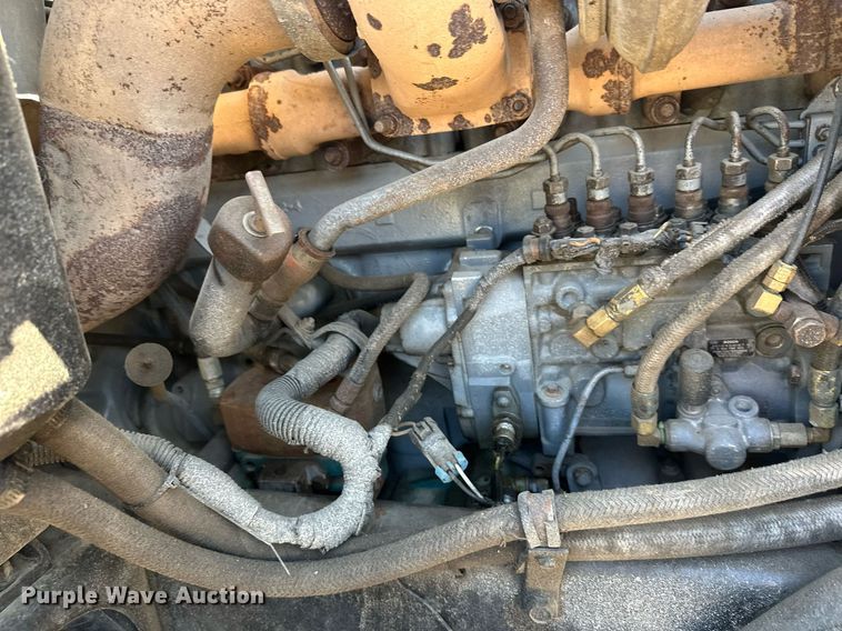 image for item EL0001 1992 Mack CH613 dump truck