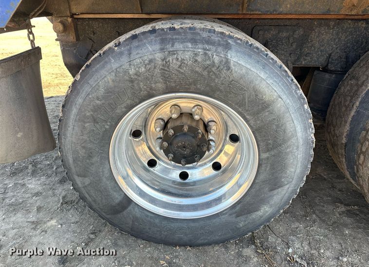 image for item EL0001 1992 Mack CH613 dump truck