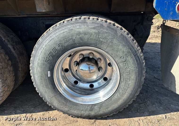 image for item EL0001 1992 Mack CH613 dump truck