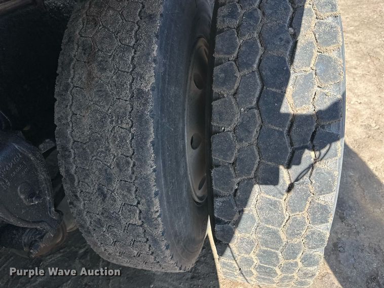 image for item EL0001 1992 Mack CH613 dump truck