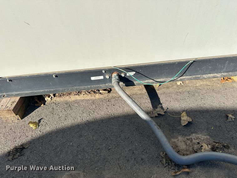 image for item EL0052 2011 Generac  0204842GNAX  generator