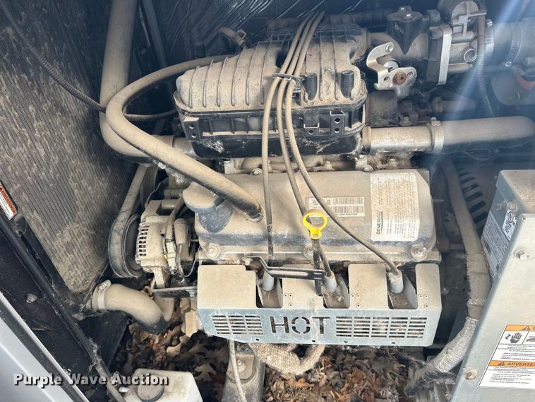 image for item EL0052 2011 Generac  0204842GNAX  generator