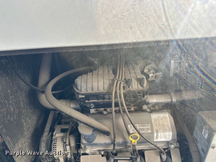 image for item EL0052 2011 Generac  0204842GNAX  generator