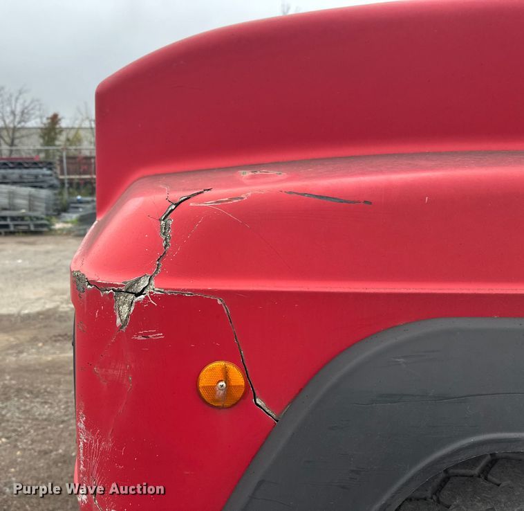 image for item EL0068 1995 Mack RD688S hook lift truck