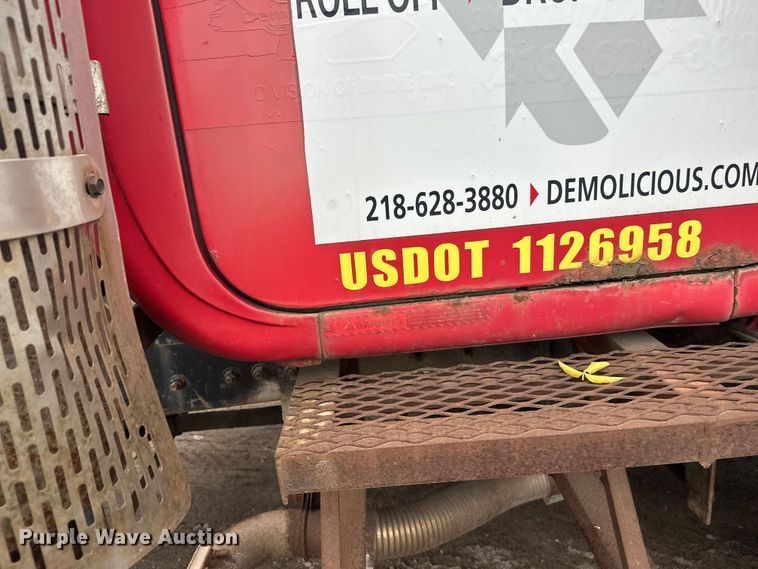 image for item EL0068 1995 Mack RD688S hook lift truck