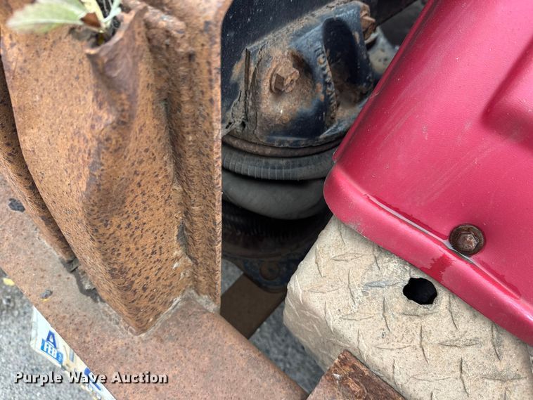 image for item EL0068 1995 Mack RD688S hook lift truck