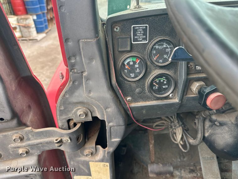 image for item EL0068 1995 Mack RD688S hook lift truck