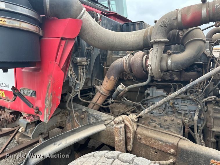 image for item EL0068 1995 Mack RD688S hook lift truck