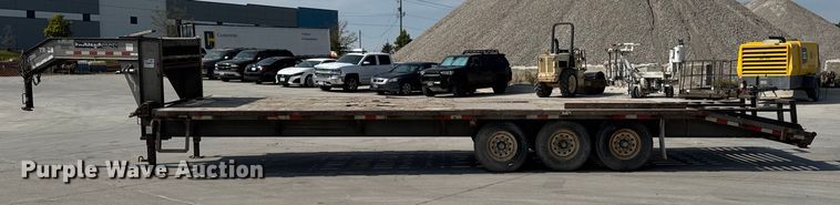 image for item EM2353 2006 Trailerman HHG8255R21 equipment trailer