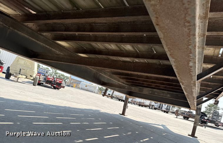 image for item EM2353 2006 Trailerman HHG8255R21 equipment trailer