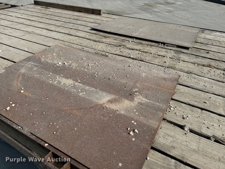 image for item EM2353 2006 Trailerman HHG8255R21 equipment trailer