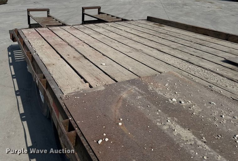 image for item EM2353 2006 Trailerman HHG8255R21 equipment trailer