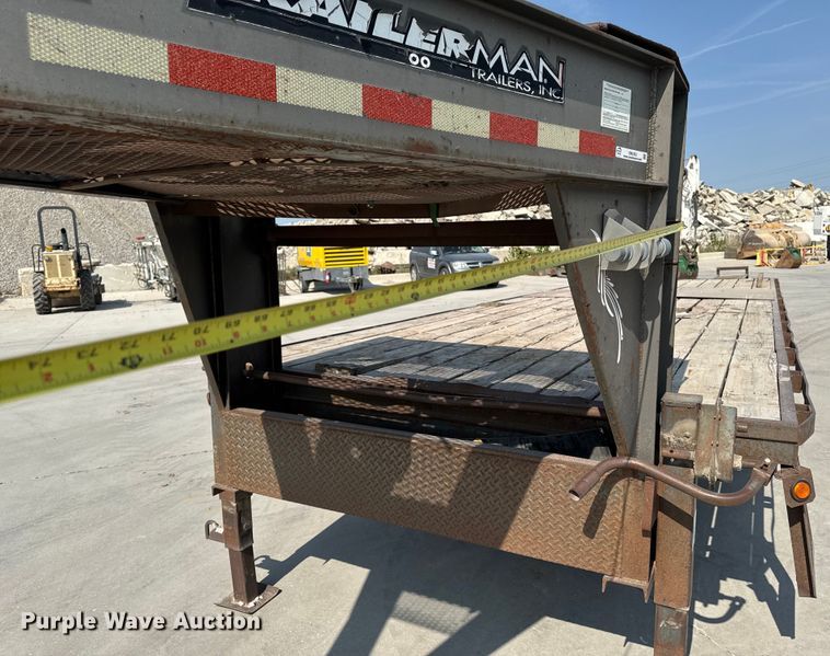 image for item EM2353 2006 Trailerman HHG8255R21 equipment trailer