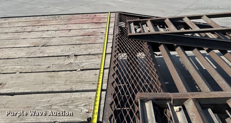 image for item EM2353 2006 Trailerman HHG8255R21 equipment trailer