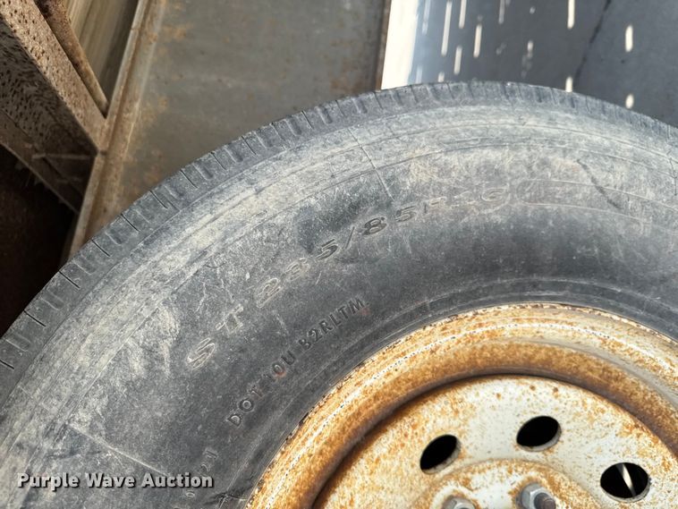 image for item EM2353 2006 Trailerman HHG8255R21 equipment trailer