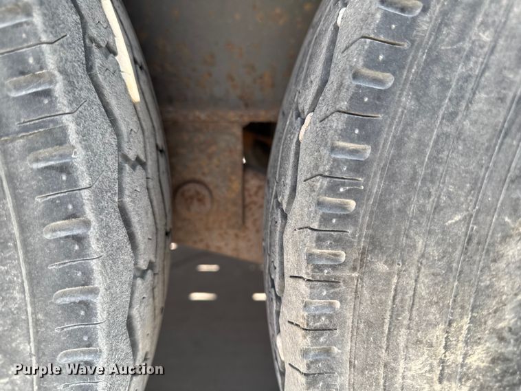 image for item EM2353 2006 Trailerman HHG8255R21 equipment trailer