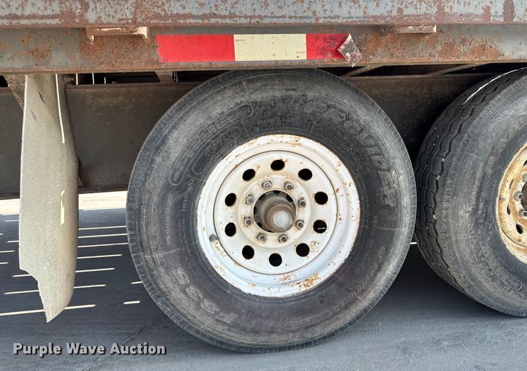 image for item EM2353 2006 Trailerman HHG8255R21 equipment trailer