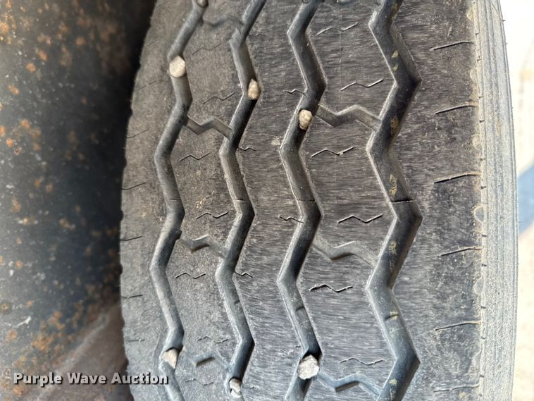 image for item EM2353 2006 Trailerman HHG8255R21 equipment trailer