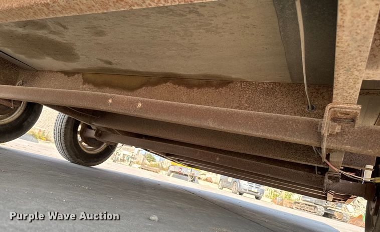 image for item EM2356 2001 United Express Line Inc enclosed cargo trailer