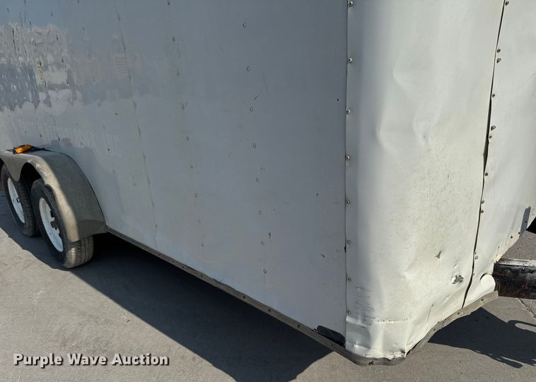 image for item EM2356 2001 United Express Line Inc enclosed cargo trailer