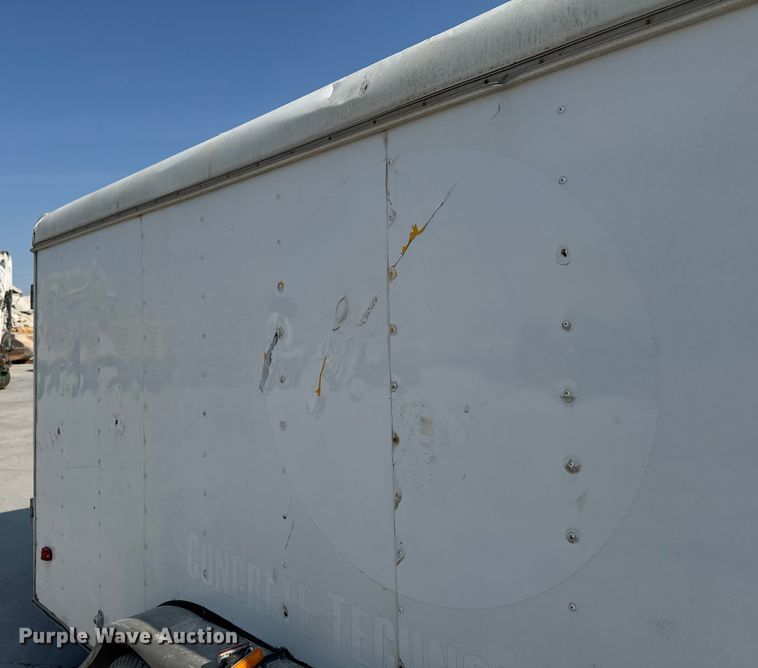 image for item EM2356 2001 United Express Line Inc enclosed cargo trailer