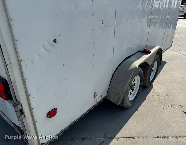 image for item EM2356 2001 United Express Line Inc enclosed cargo trailer