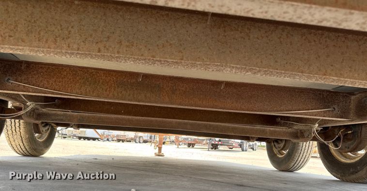 image for item EM2356 2001 United Express Line Inc enclosed cargo trailer