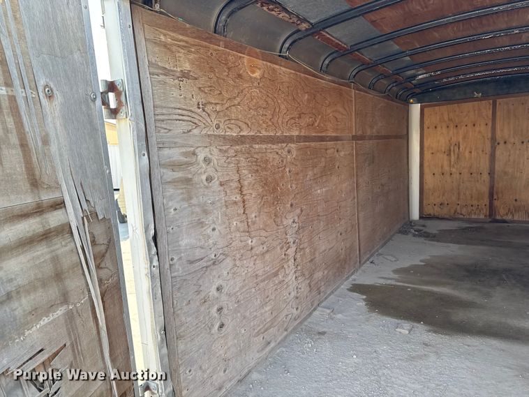 image for item EM2356 2001 United Express Line Inc enclosed cargo trailer