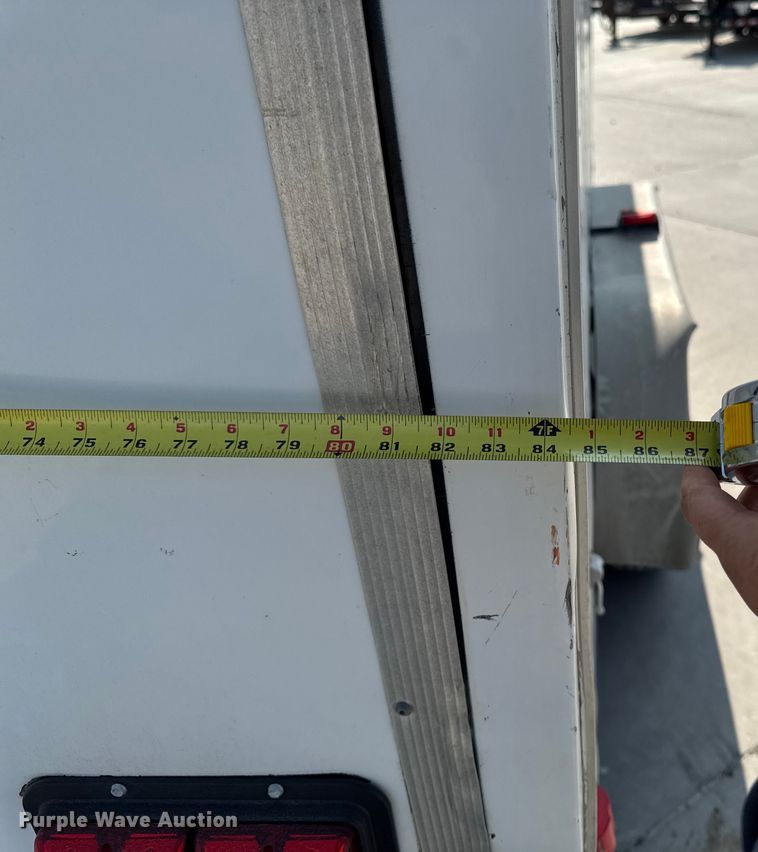 image for item EM2356 2001 United Express Line Inc enclosed cargo trailer