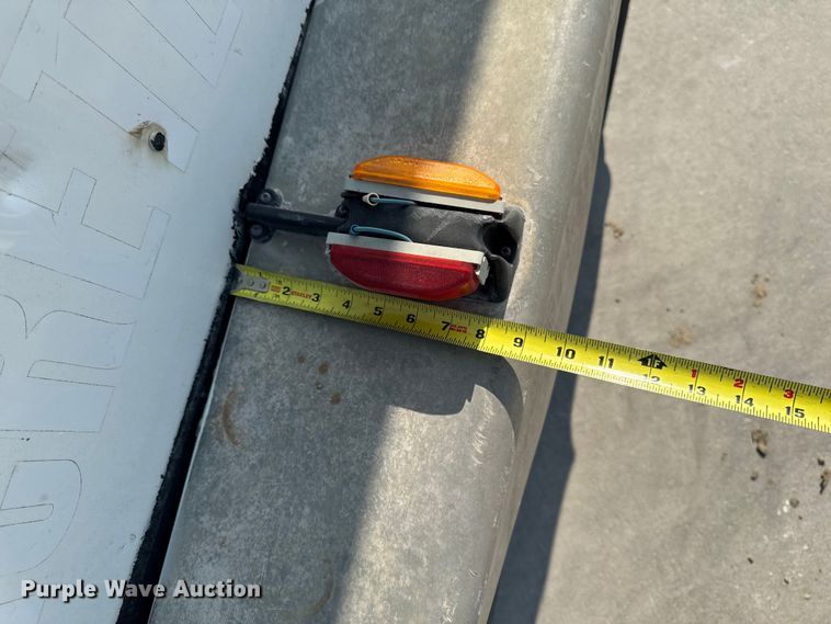 image for item EM2356 2001 United Express Line Inc enclosed cargo trailer