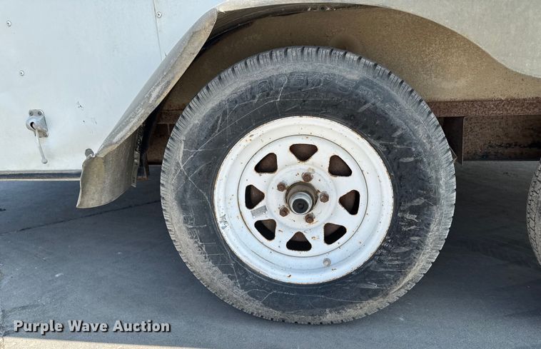 image for item EM2356 2001 United Express Line Inc enclosed cargo trailer